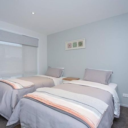 Home From Home City Apartment Christchurch Exteriör bild