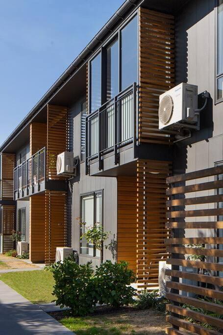 Home From Home City Apartment Christchurch Exteriör bild